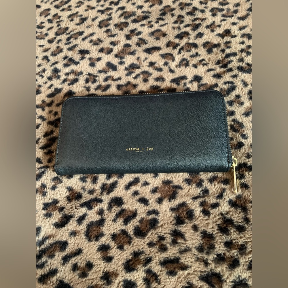 Olivia & Joy Wallet